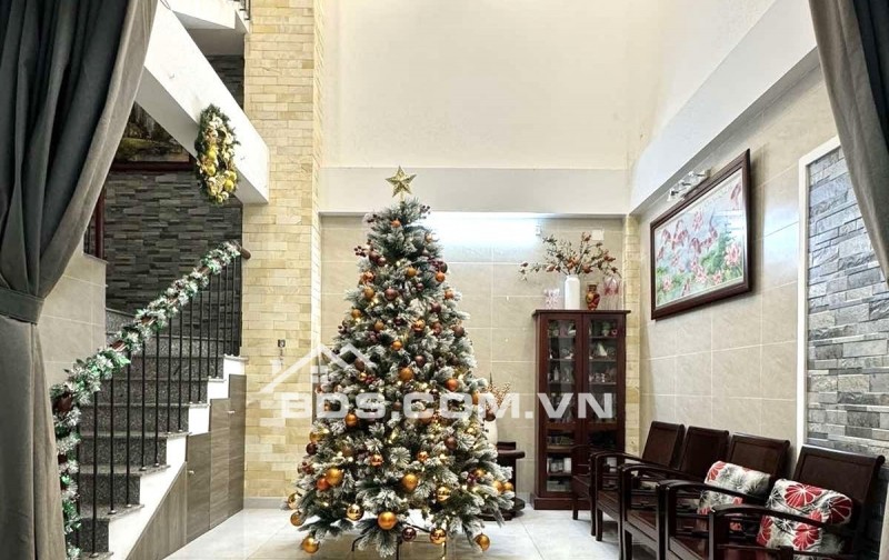 Bán Nhà 5 Tầng, 74m2, Chỉ 8.2 tỷ Còn TL. 200m ra MT đường Trường Chinh Phường 13, Tân Bình .